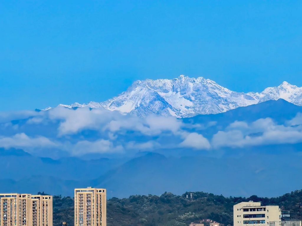 西岭雪山